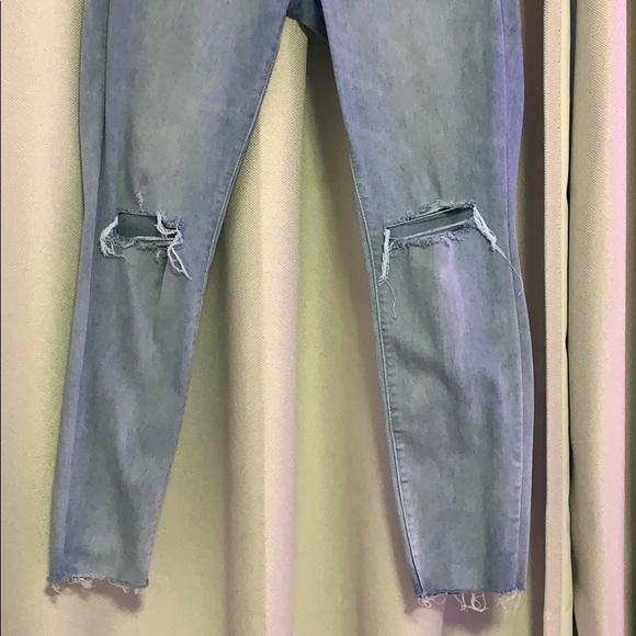 GARAGE LIGHT WASH RIPPED JEANS - Picture 2 of 2